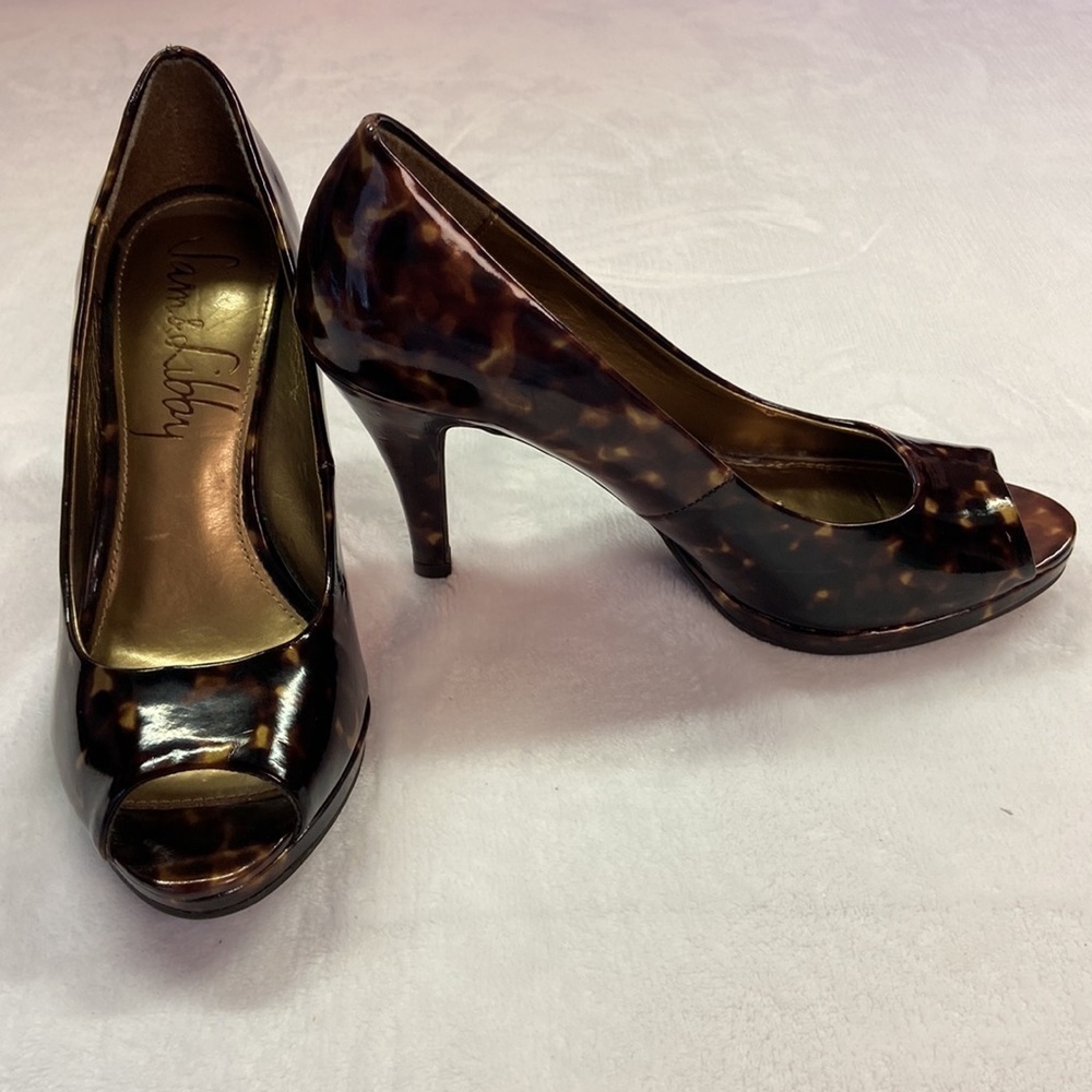 Sam & Libby Brown/Gold Patent Tortoise Peep Toe 3.5” Italian Heel. Preowned  7M